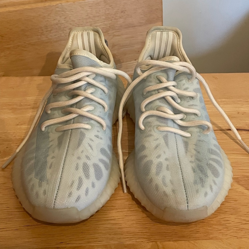 Adidas Yeezy Boost 350 V2 “Mono Ice”